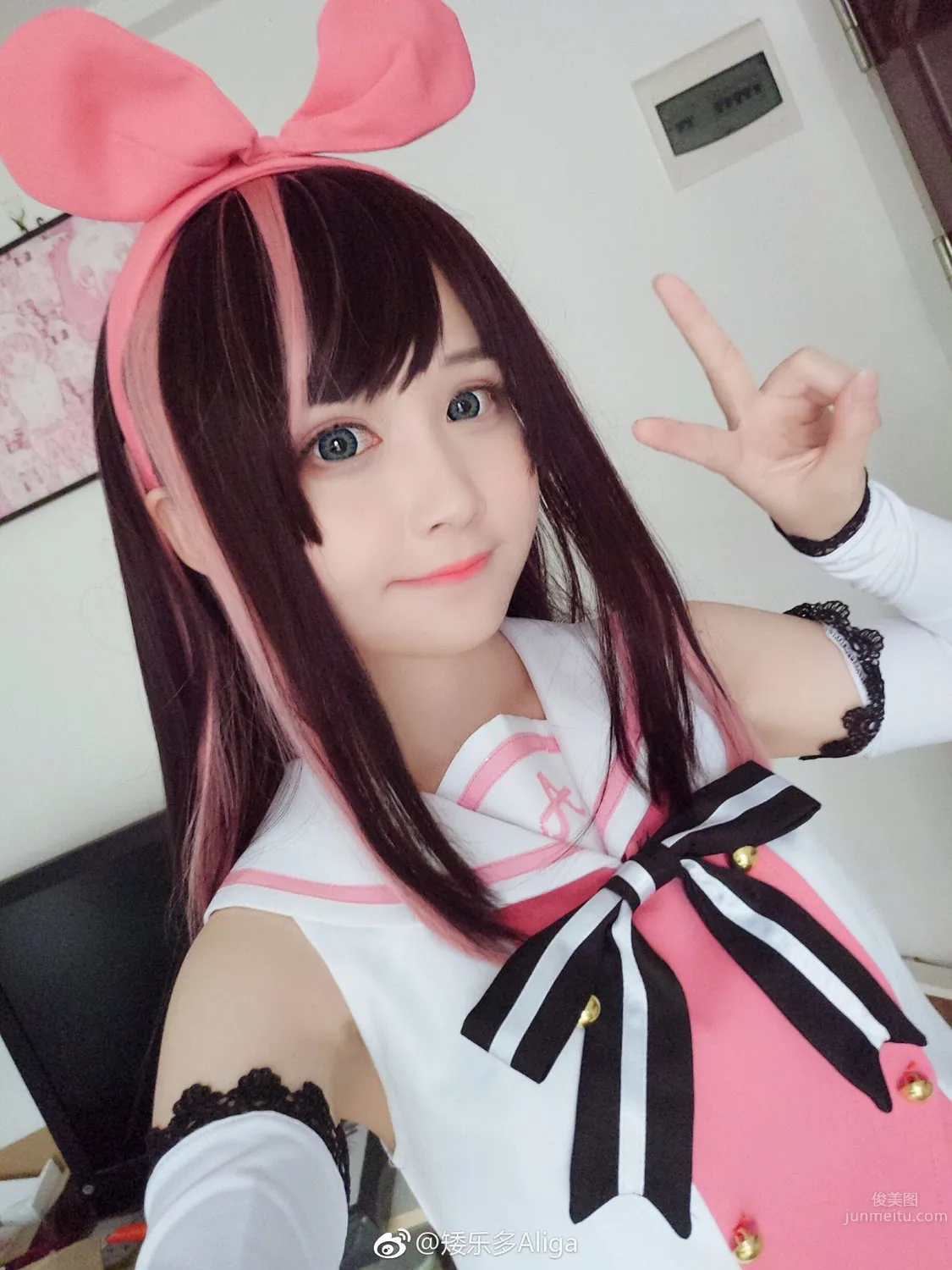 搞怪女孩矮樂多Aliga 突破次元之壁的coser 7