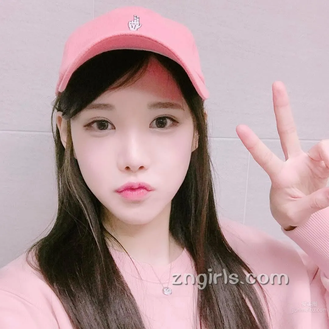 韓國蘿莉料理家素珍 傾心于各種美食小吃 15
