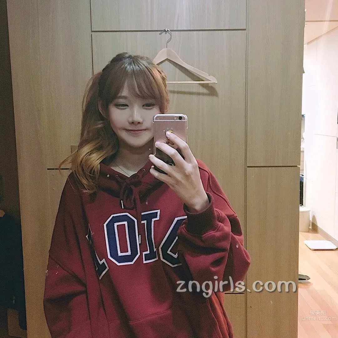 韓國蘿莉料理家素珍 傾心于各種美食小吃 9
