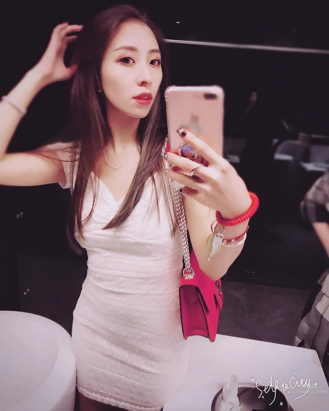 17直播女主播陈小品IG私房照_11