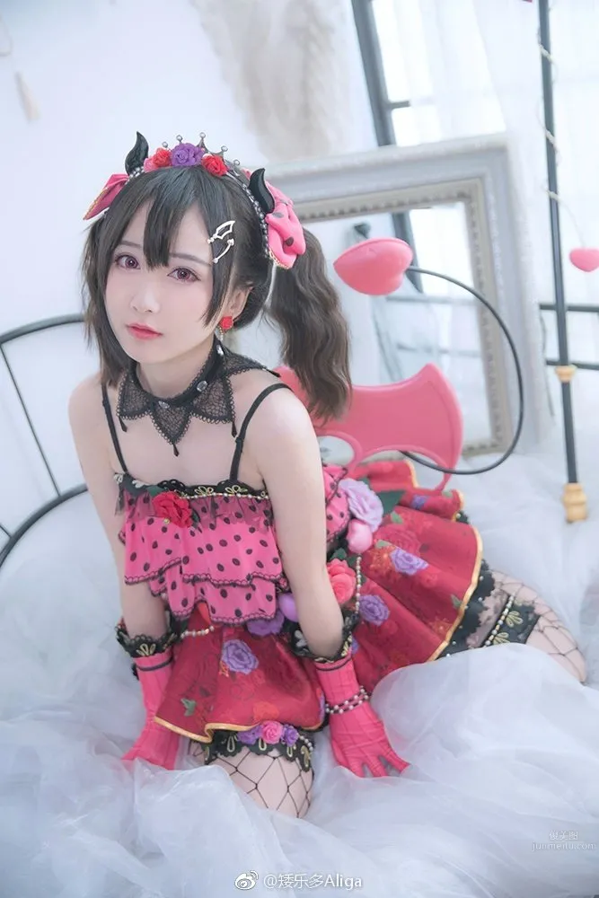 搞怪女孩矮樂多Aliga 突破次元之壁的coser 11