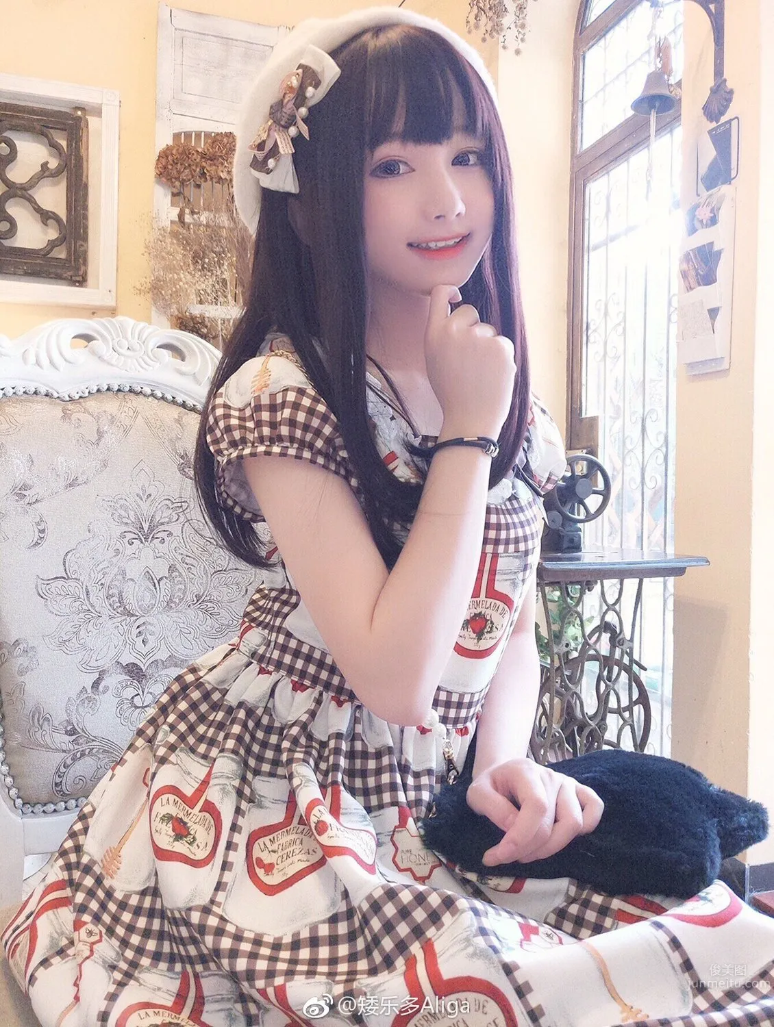 搞怪女孩矮樂多Aliga 突破次元之壁的coser 18
