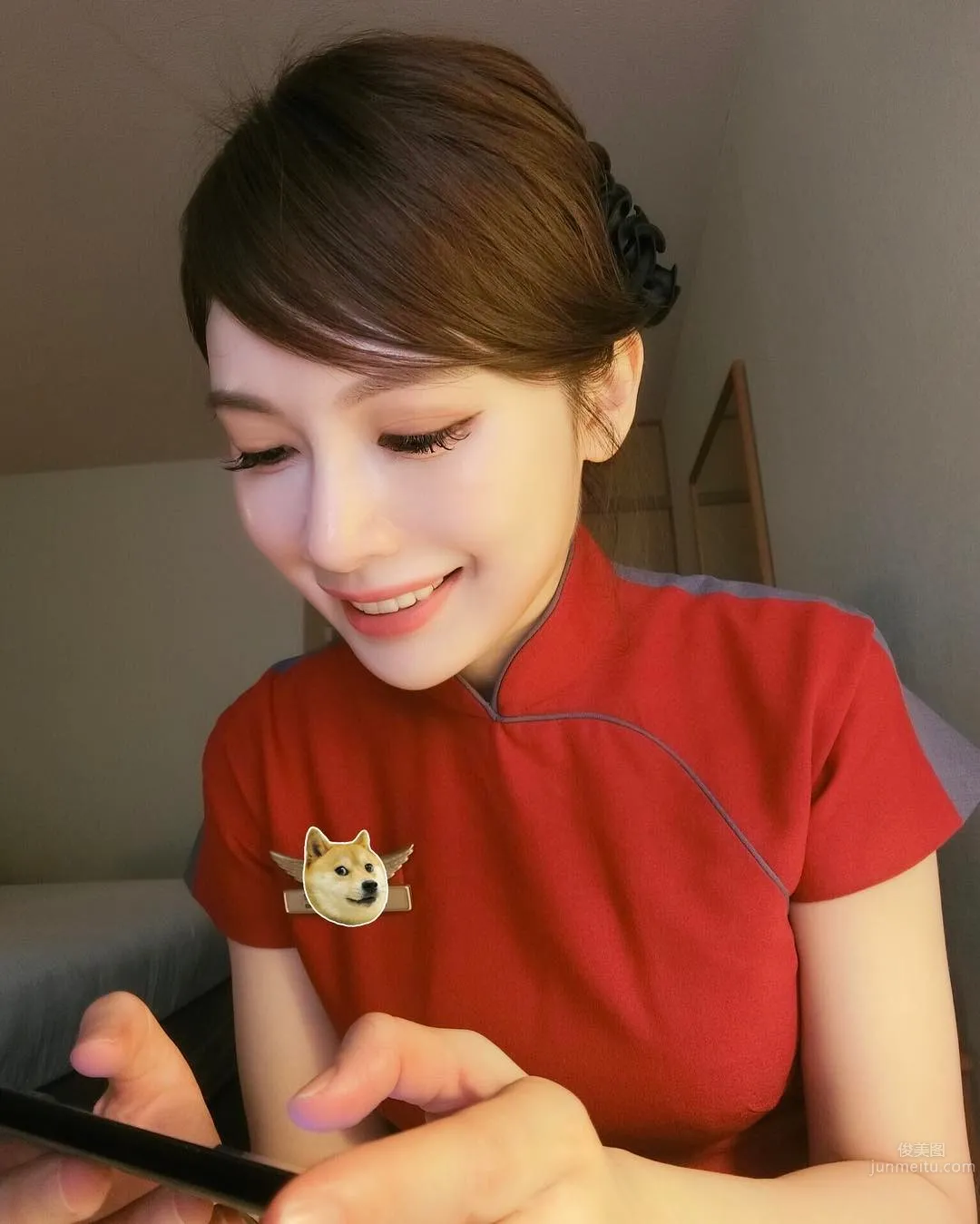 华航空姐Yu Ting Chen 王者荣耀且美貌惊人_7