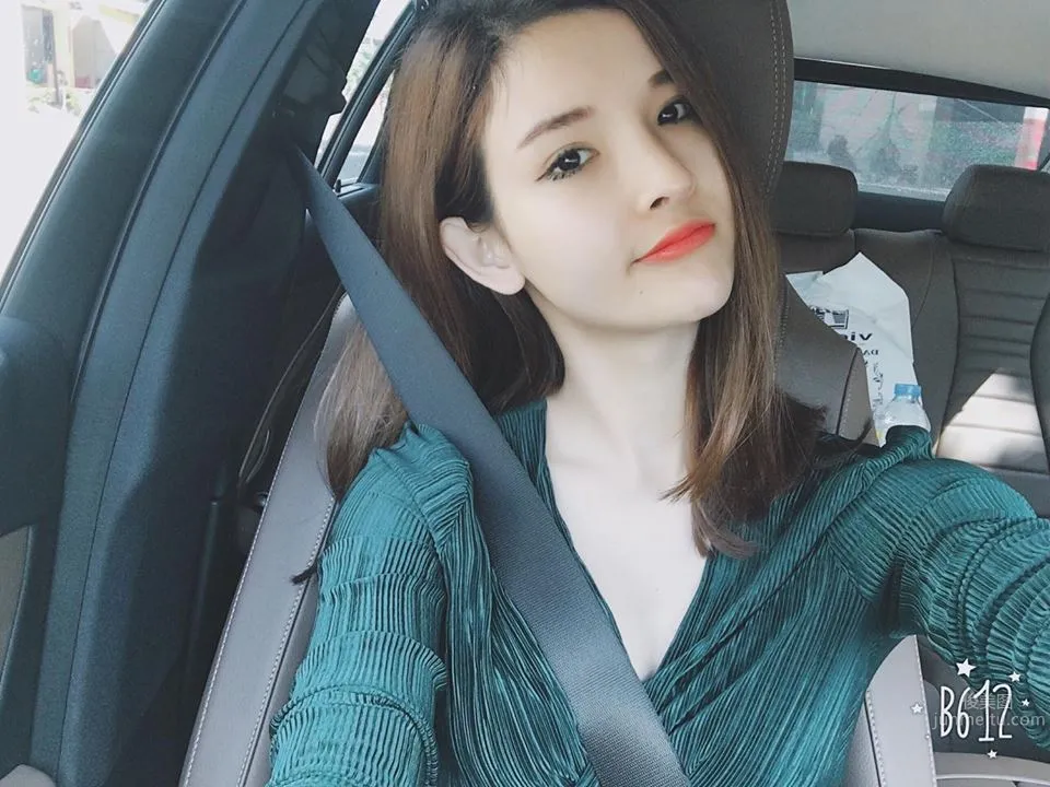 越南正妹Bùi Ngọc 混血五官精緻而脫俗 29