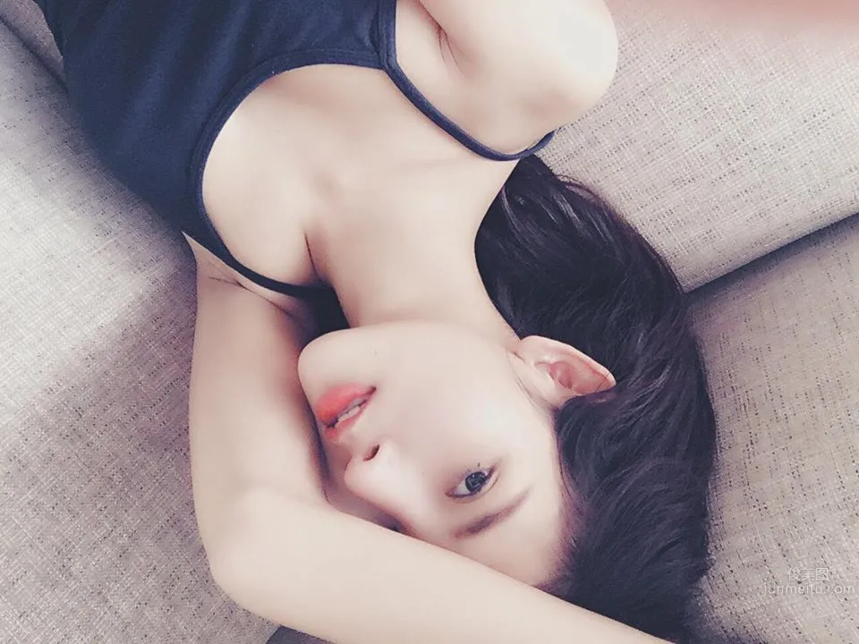 越南正妹Bùi Ngọc 混血五官精緻而脫俗 11