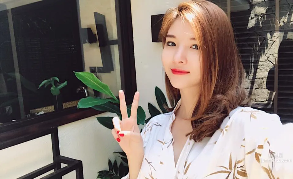 越南正妹Bùi Ngọc 混血五官精緻而脫俗 30