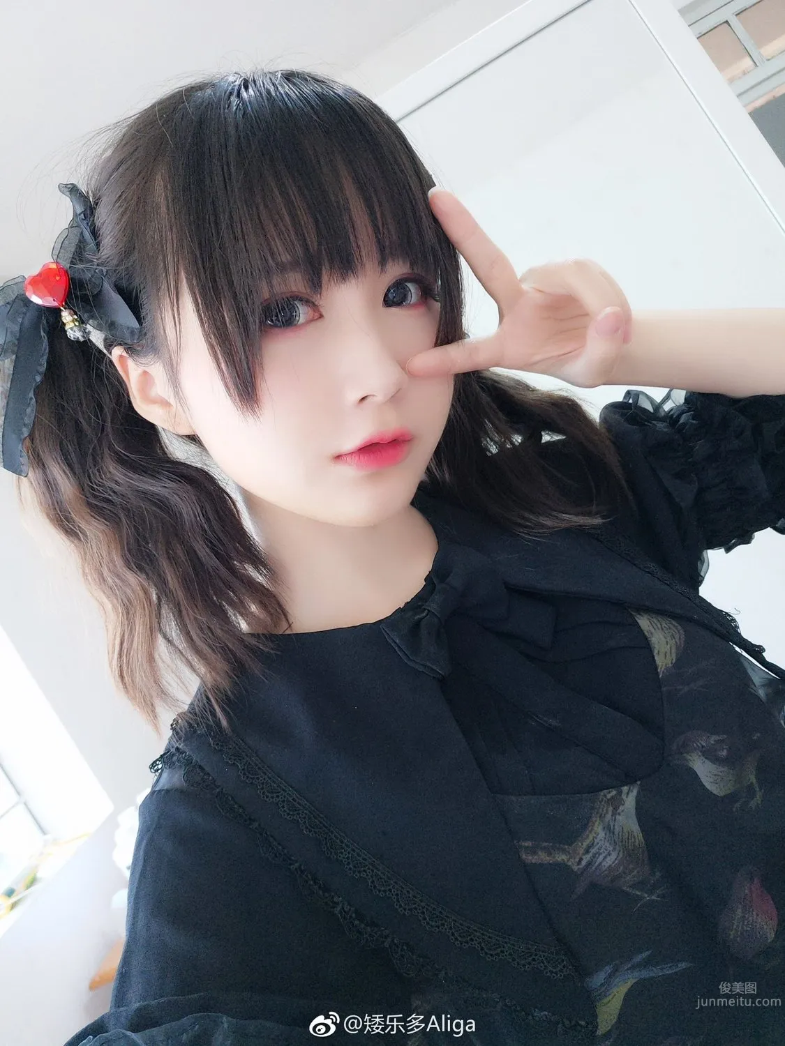 搞怪女孩矮樂多Aliga 突破次元之壁的coser 6