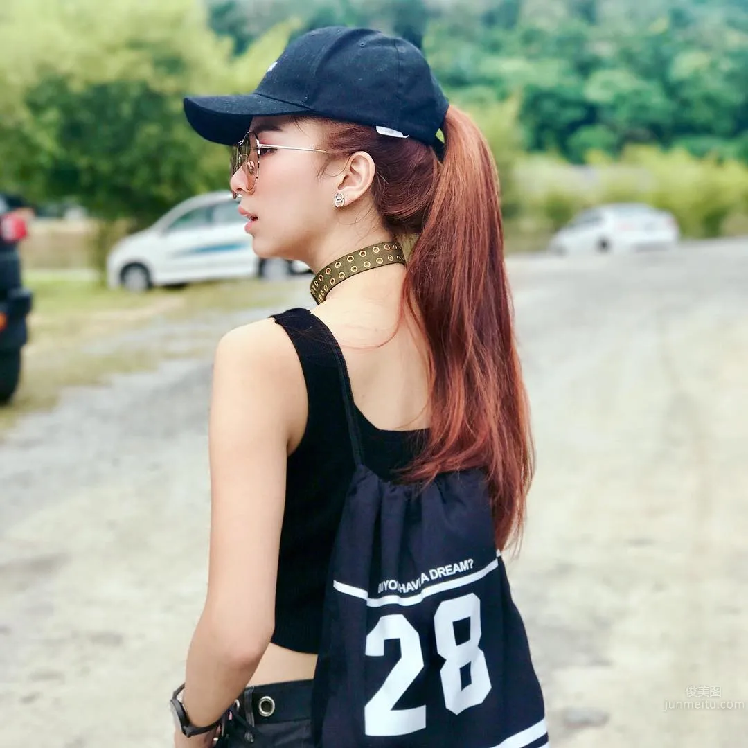 大馬正妹Christine Pang沙灘拍美照 28