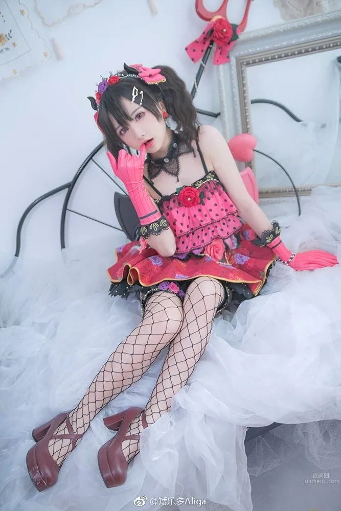 搞怪女孩矮樂多Aliga 突破次元之壁的coser 10