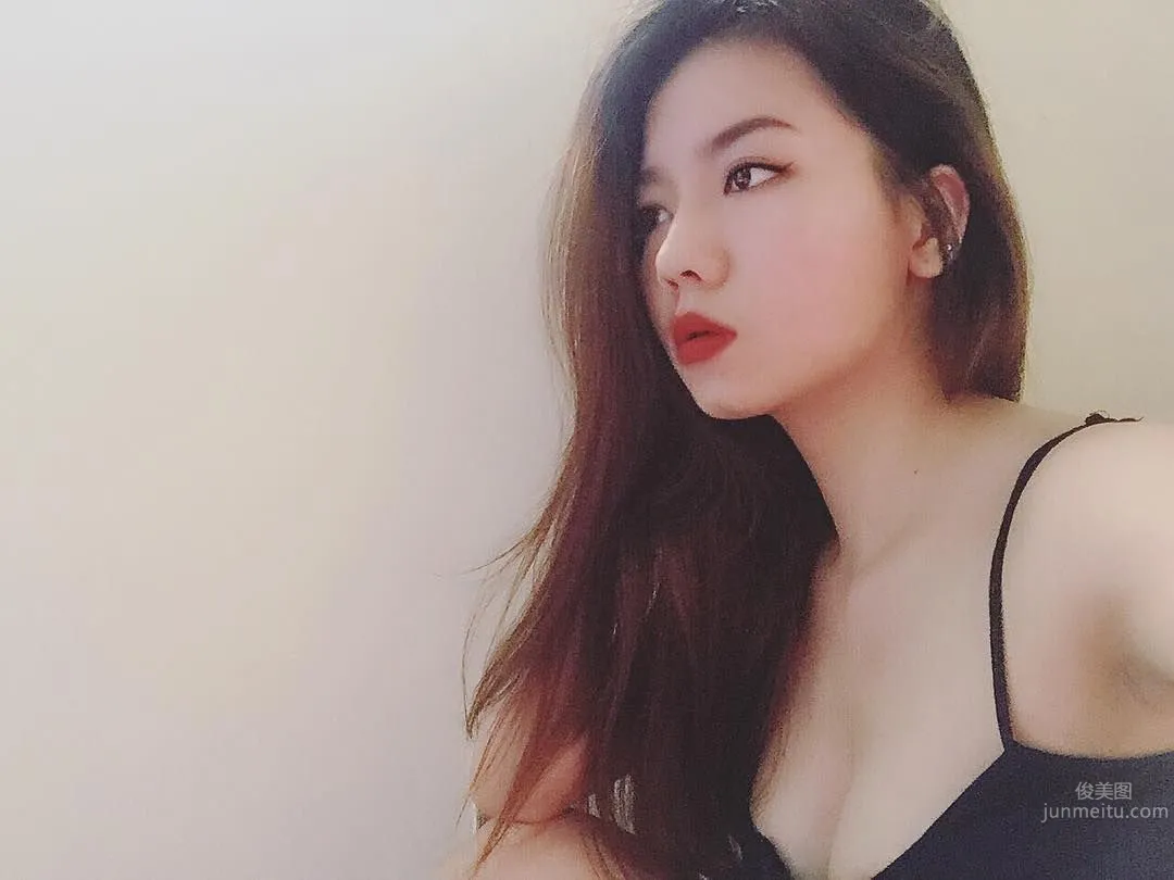 越南模特Jenie Trang Tran 冷豔外表下的性感 15