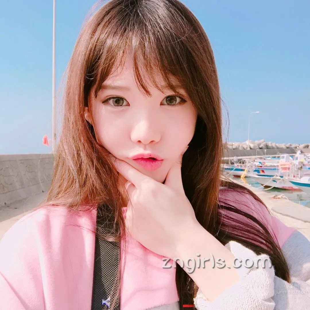 韓國蘿莉料理家素珍 傾心于各種美食小吃 21
