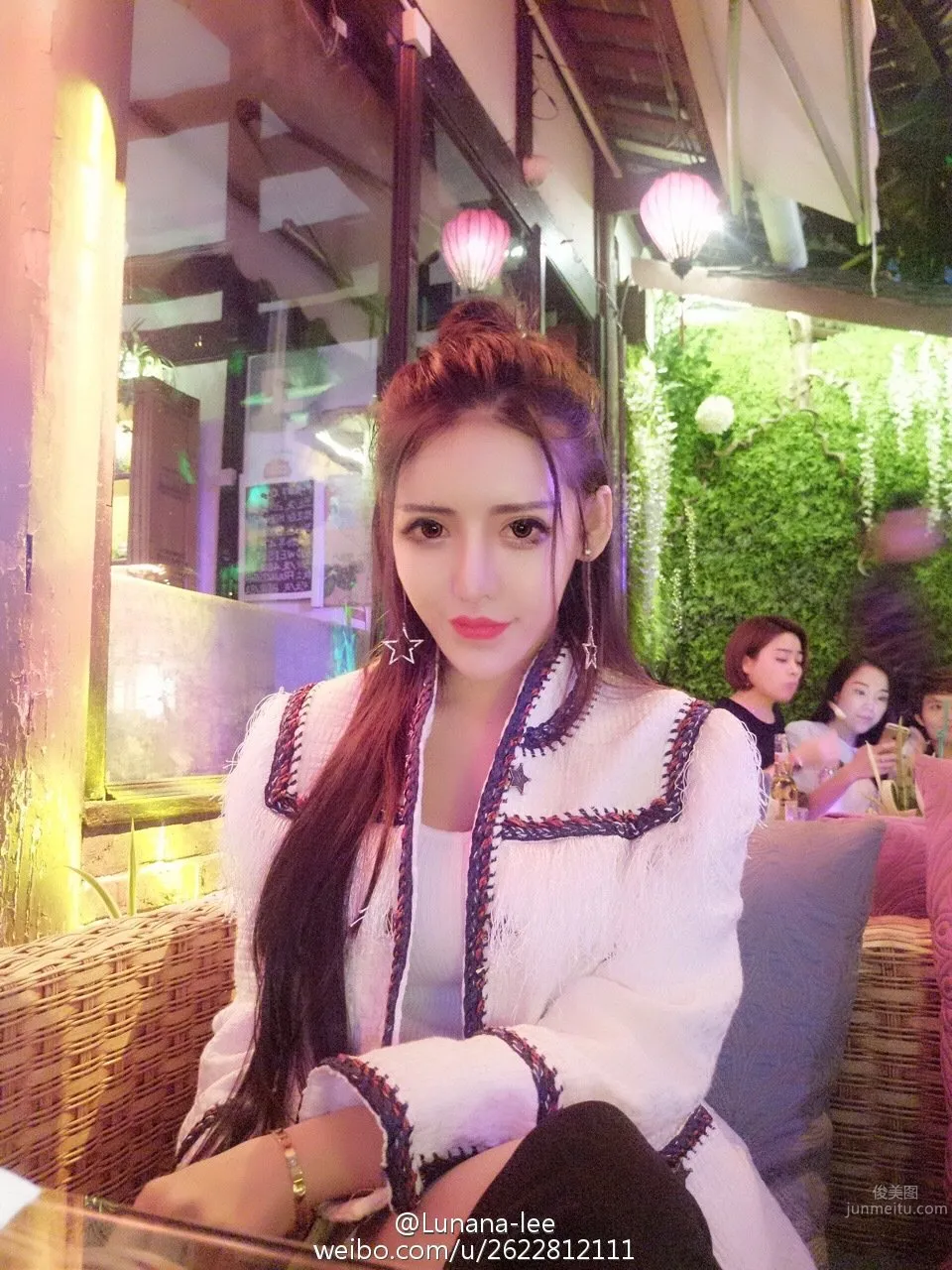 女主播Lunana-lee 微博時尚私房照 20