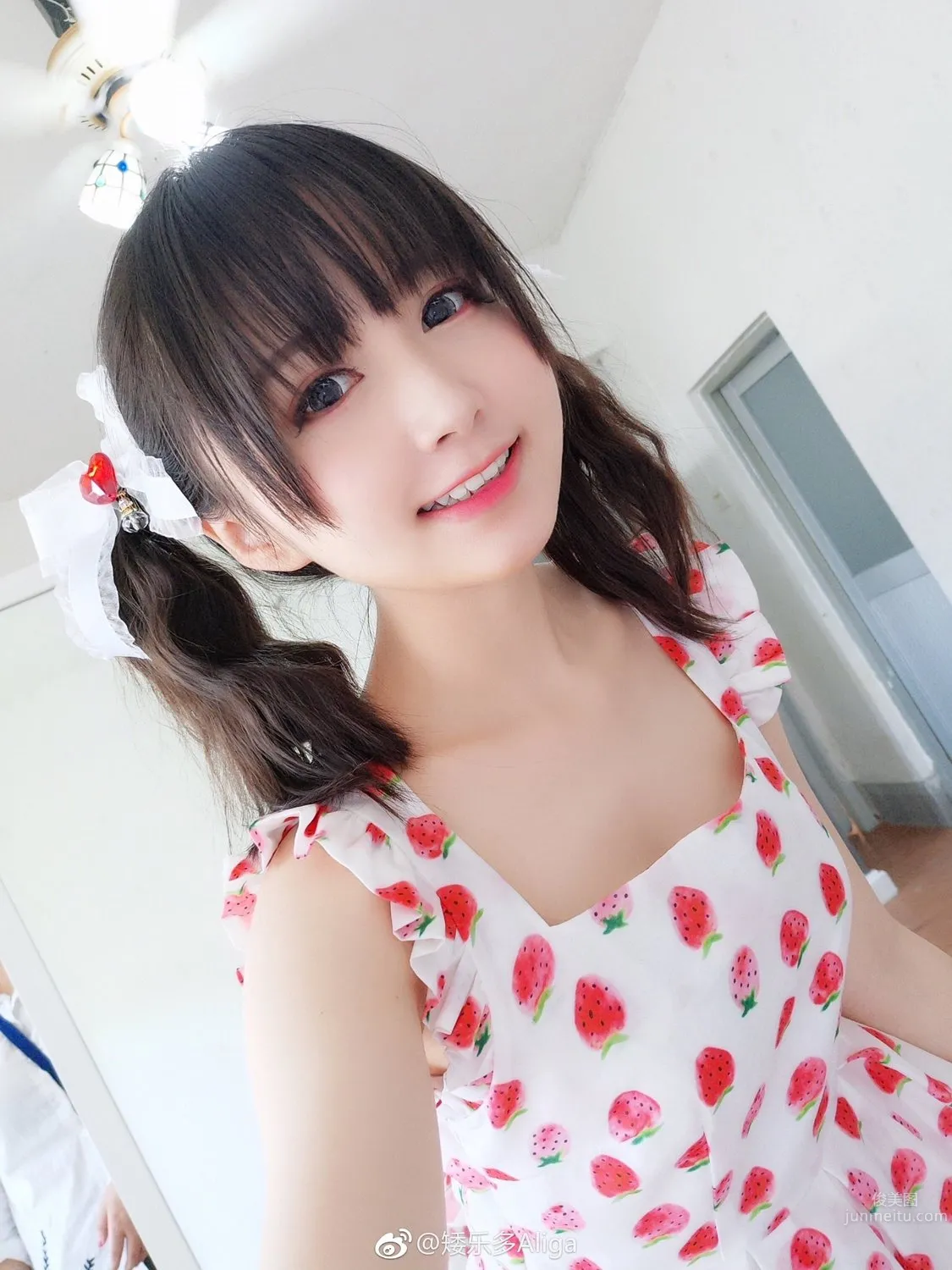 搞怪女孩矮樂多Aliga 突破次元之壁的coser 5