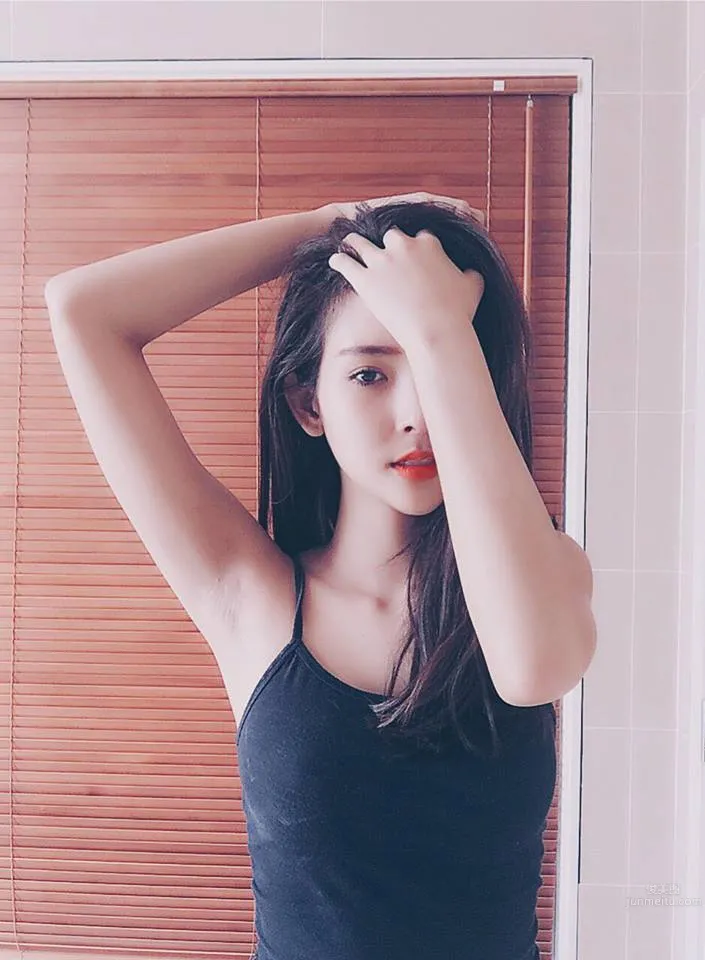 越南正妹Bùi Ngọc 混血五官精緻而脫俗 6