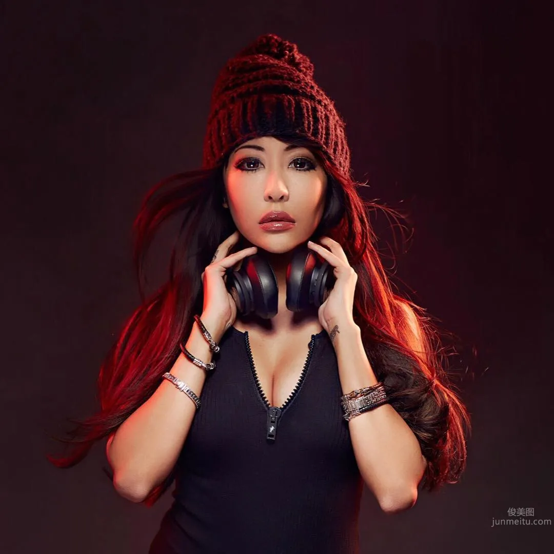 獅子城DJ美女Tenashar性感私房照 11