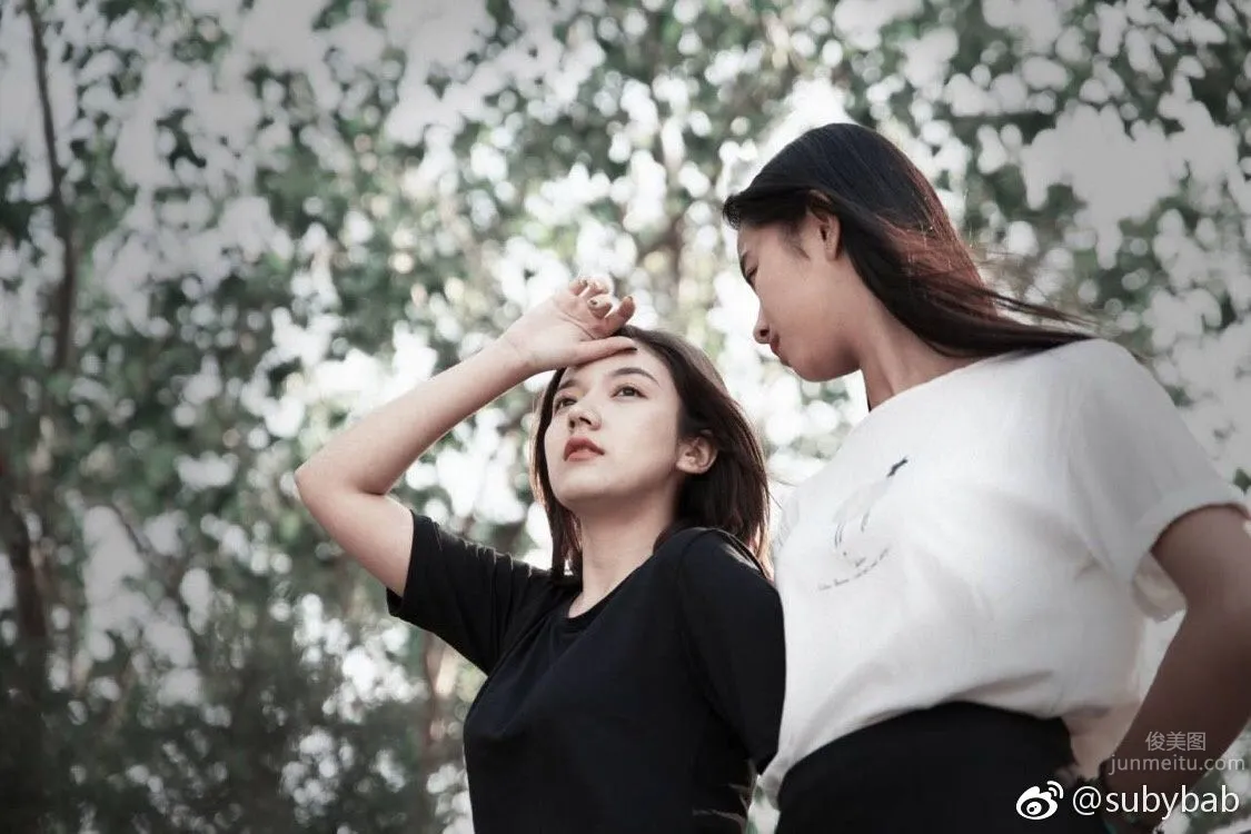 维族美女苏比 微博时尚私房写真_20