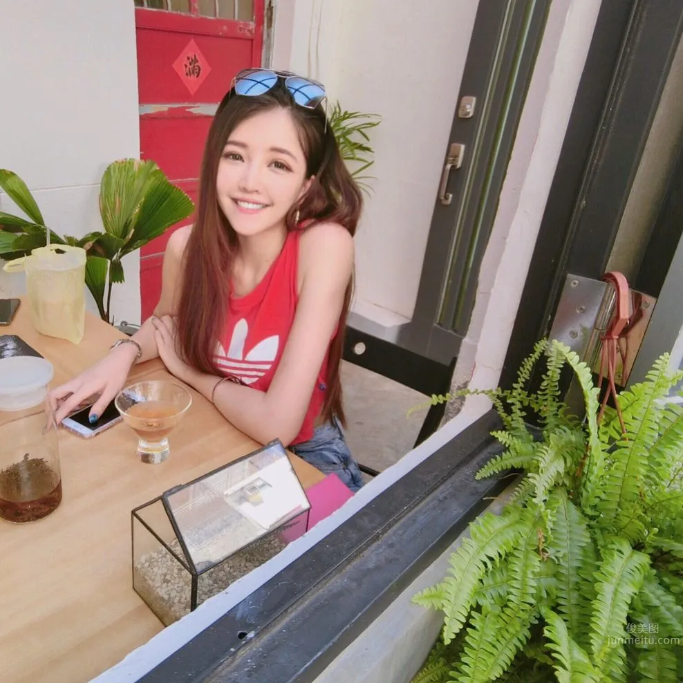 長腿正妹Kate譚凱芸 養眼比基尼解放好身材 27