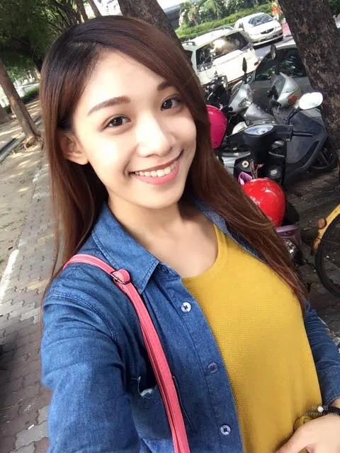 9头身美少女黎娜 车模&Sg都不在话下_0