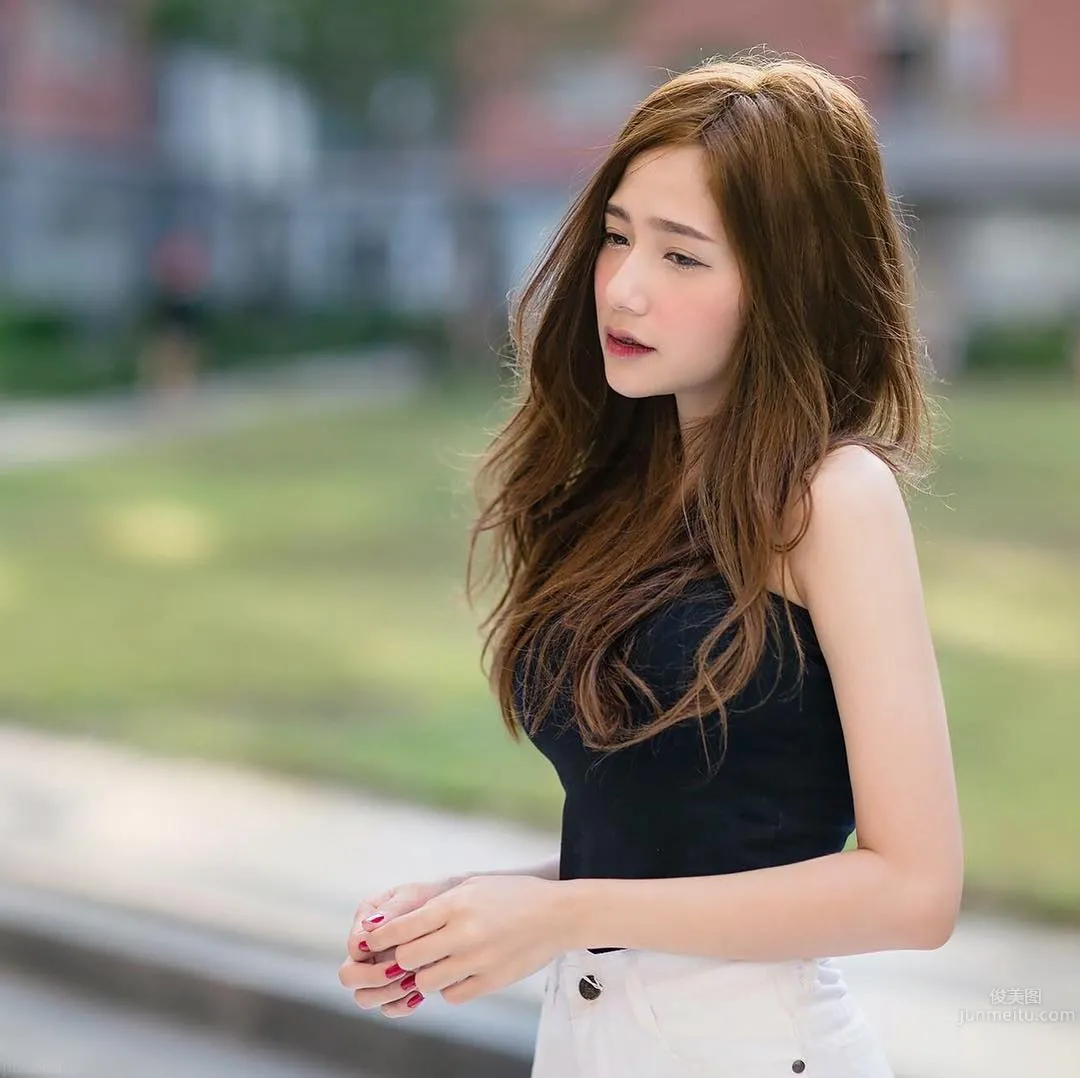 曼谷校花Itim Atchara 靈動美麗落落大方 36