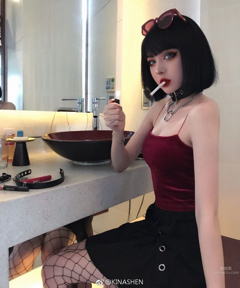 東方妹子Kina Shen 獨特的黑暗系芭比 2