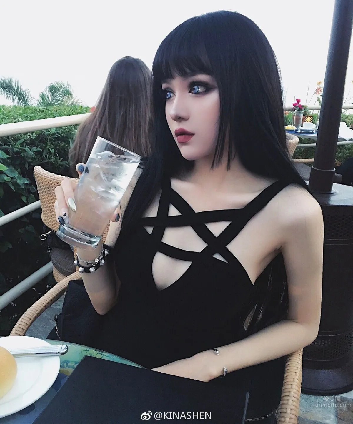 東方妹子Kina Shen 獨特的黑暗系芭比 8