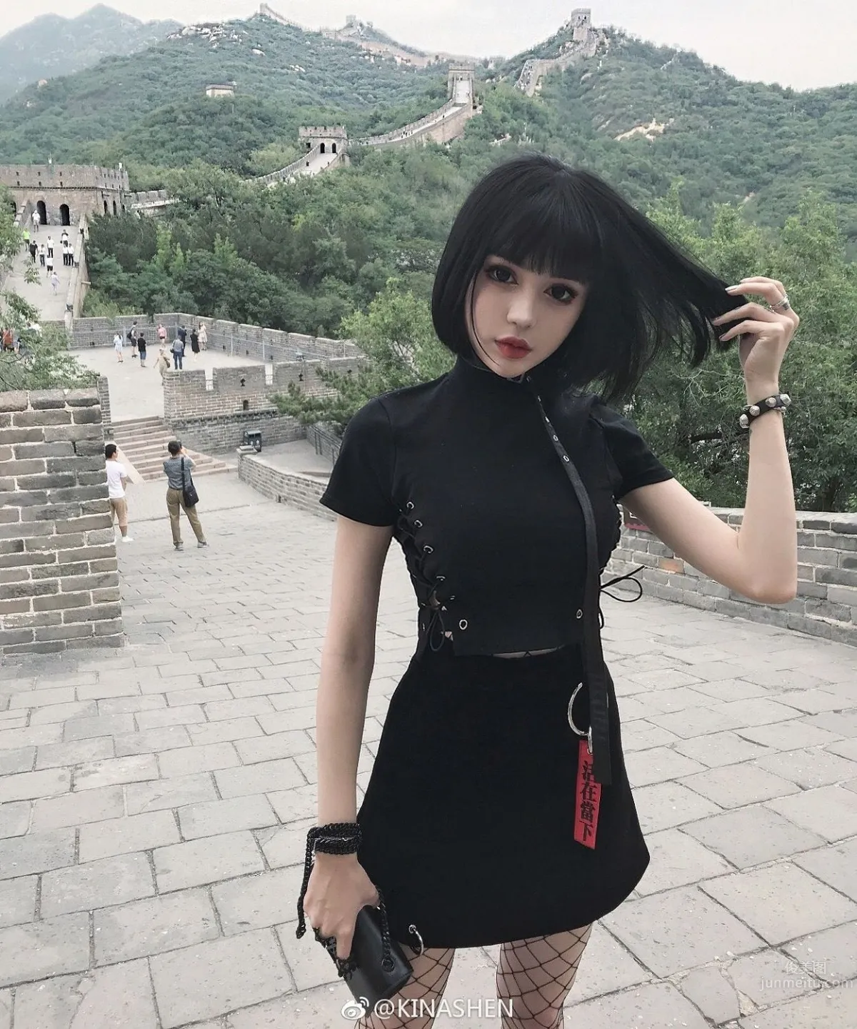 東方妹子Kina Shen 獨特的黑暗系芭比 4