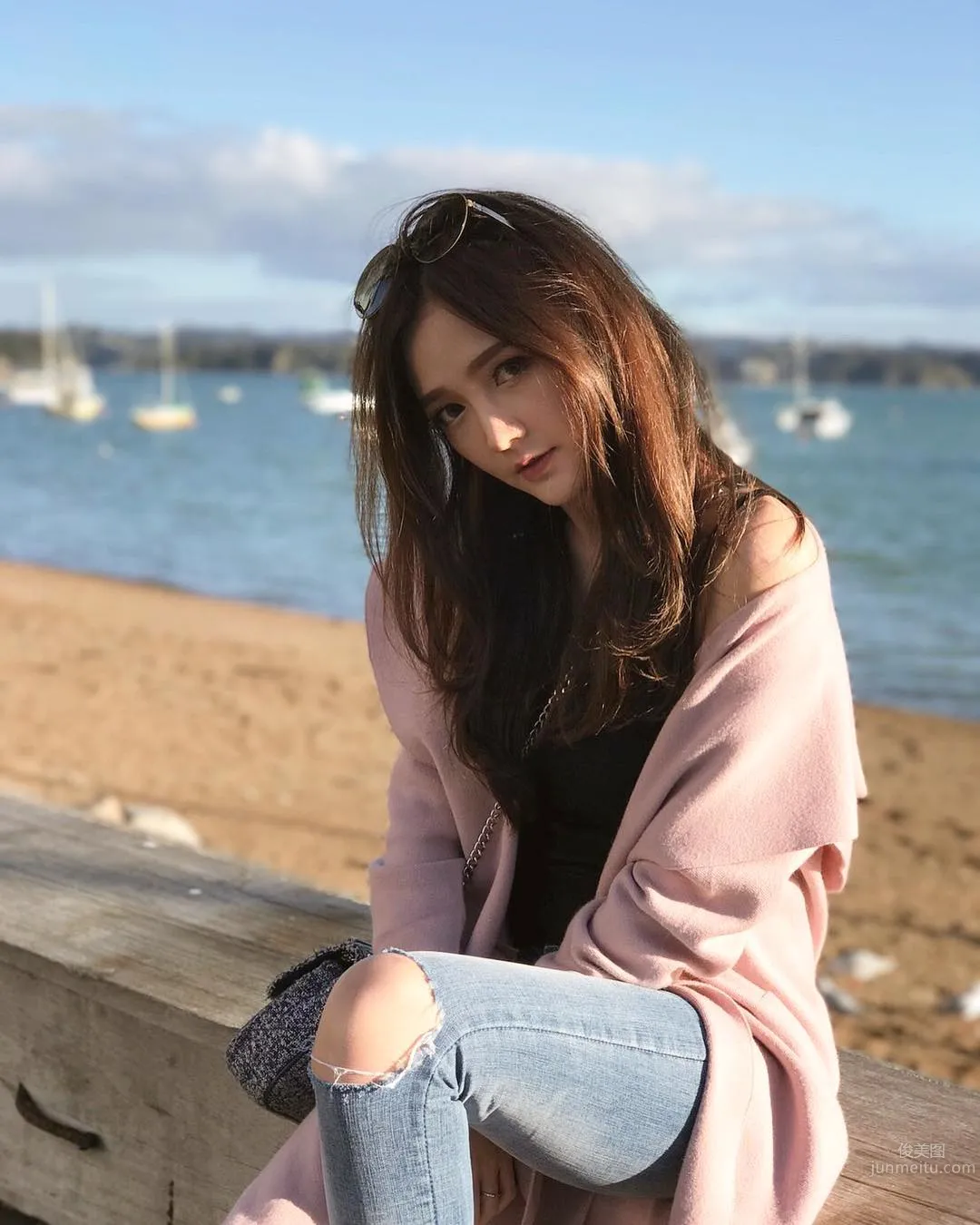 泰國正妹Rossarin甜美可人 超兇比基尼讓人浮想聯翩 30