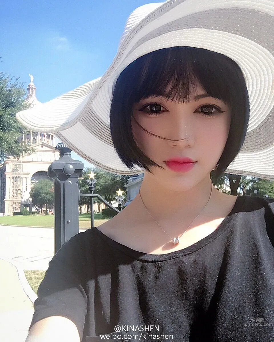 東方妹子Kina Shen 獨特的黑暗系芭比 22
