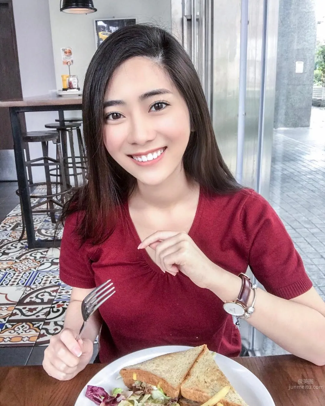台灣正妹Cady Huang 超兇上圍笑容滿分 13