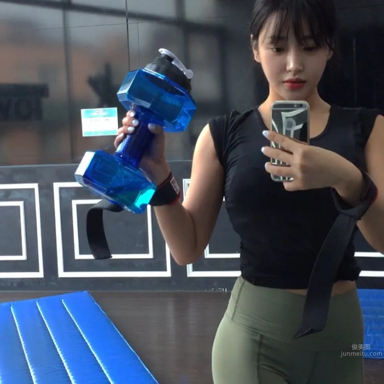 韓國健身正妹Kang Su一出場讓全健身房都傻了 31