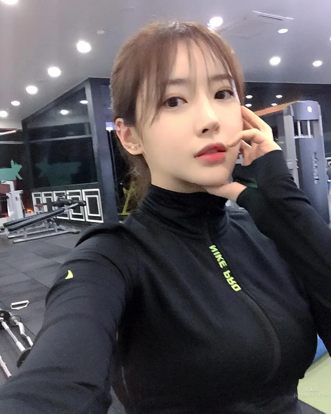 韓國健身正妹Kang Su一出場讓全健身房都傻了 15