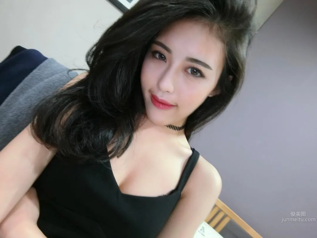 護理系校花Hannah Chin 轉型空姐俏麗私房照 20