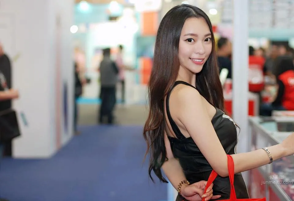 甜美正妹小麥MaiMai 車展遊戲展都是焦點 3