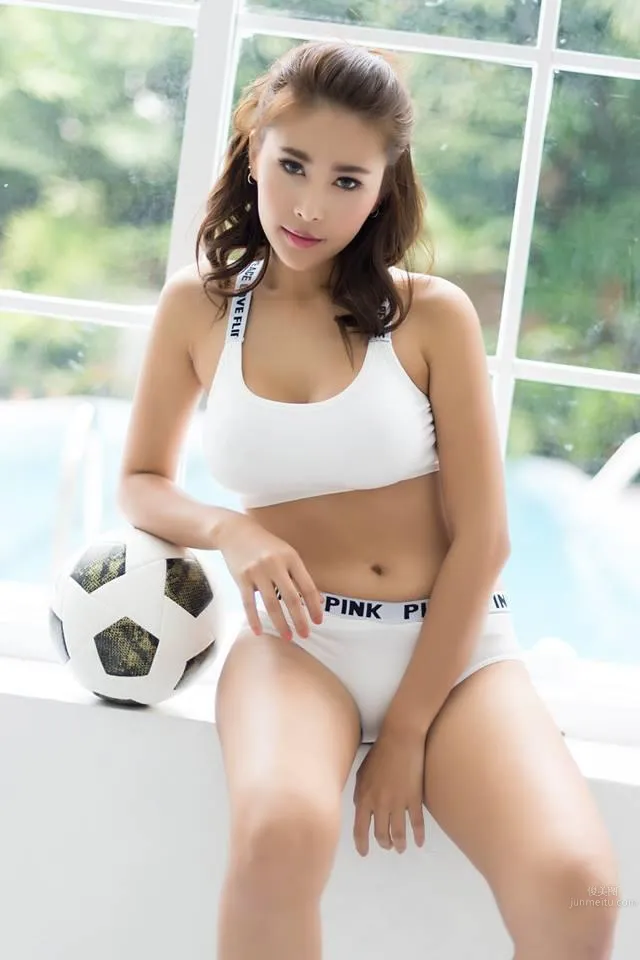泰國模特Ghanda Suriyamanee香豔寫真美圖 23