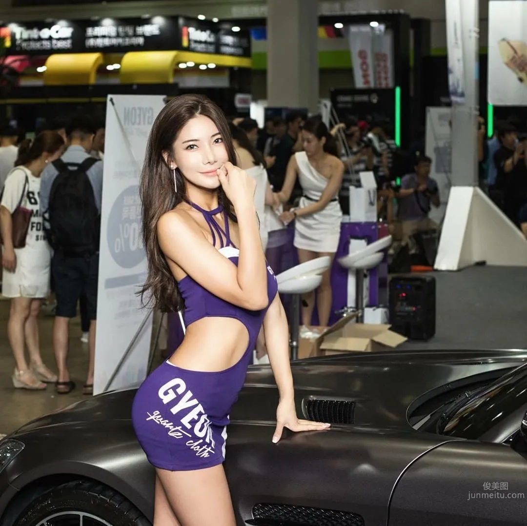 南韓健身美人Mizili Yoon 無論車模還是舉牌都性感 38