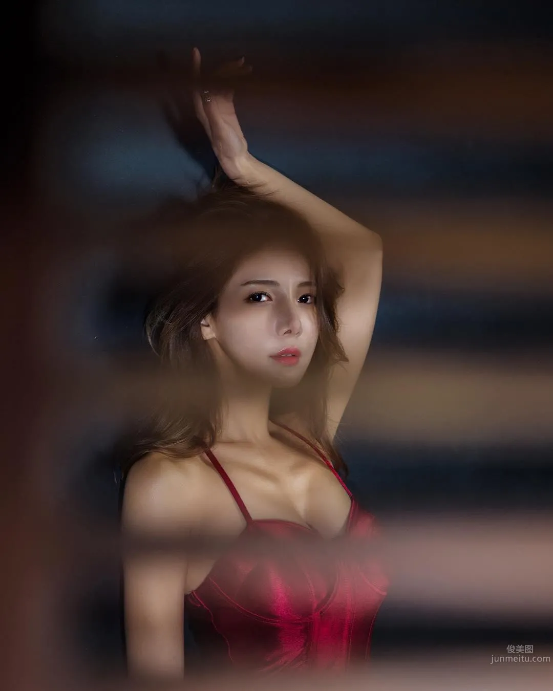 南韓健身美人Mizili Yoon 無論車模還是舉牌都性感 21