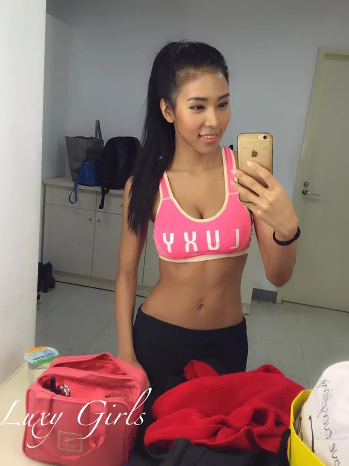 健美性感Dancer Cora可妹私房照_6