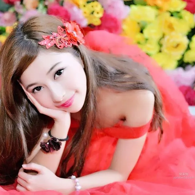 香港正妹鐘曦南 樂天派女生私房照 10