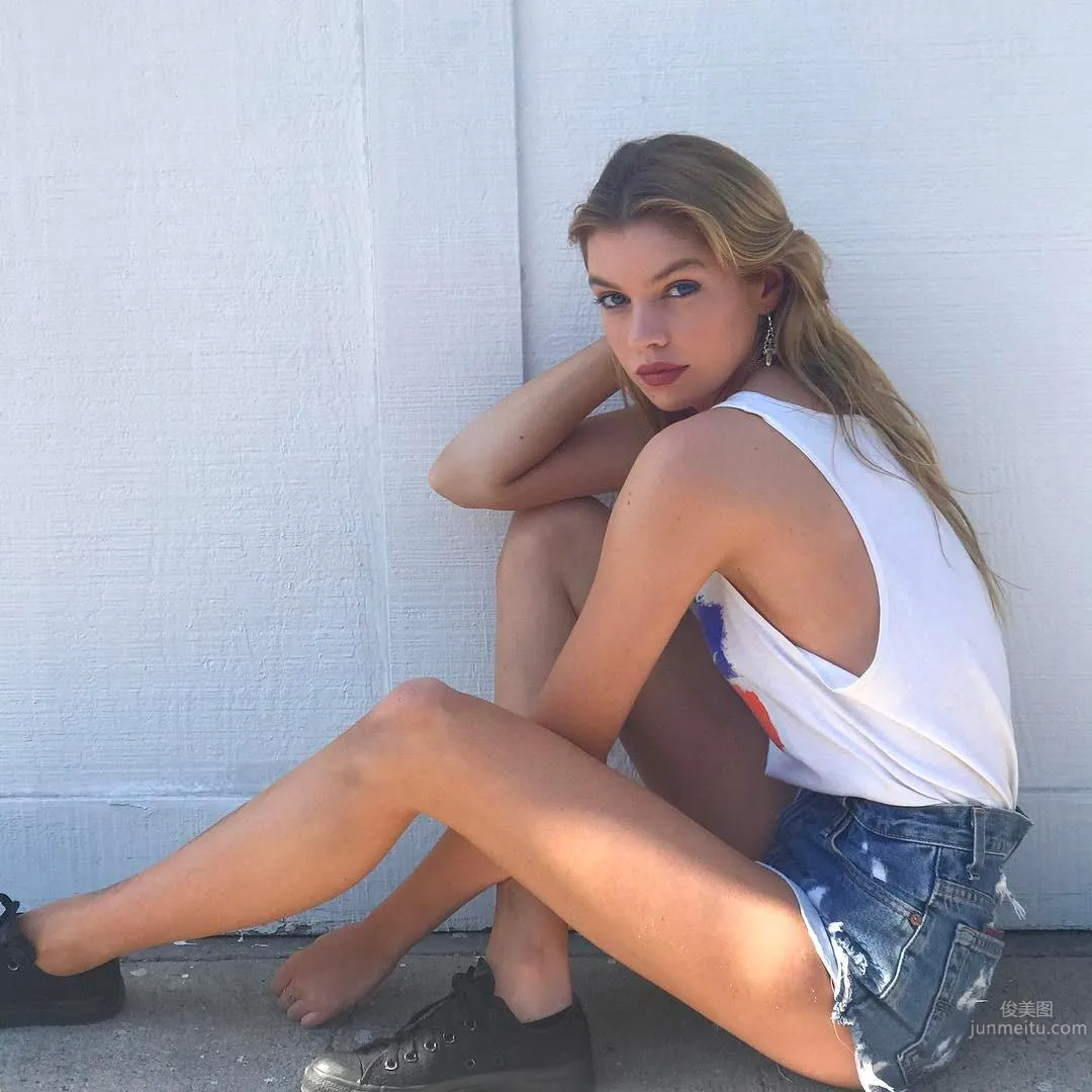维密天使Stella Maxwell 冷艳性感IG私房照_20