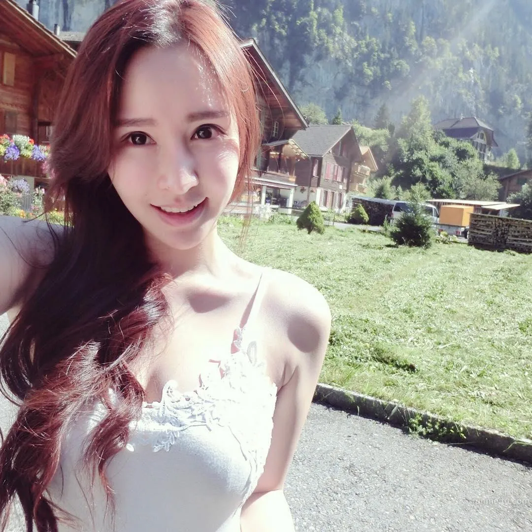大马正妹Caster Ng 蚂蚁腰展现模特儿完美身材_9