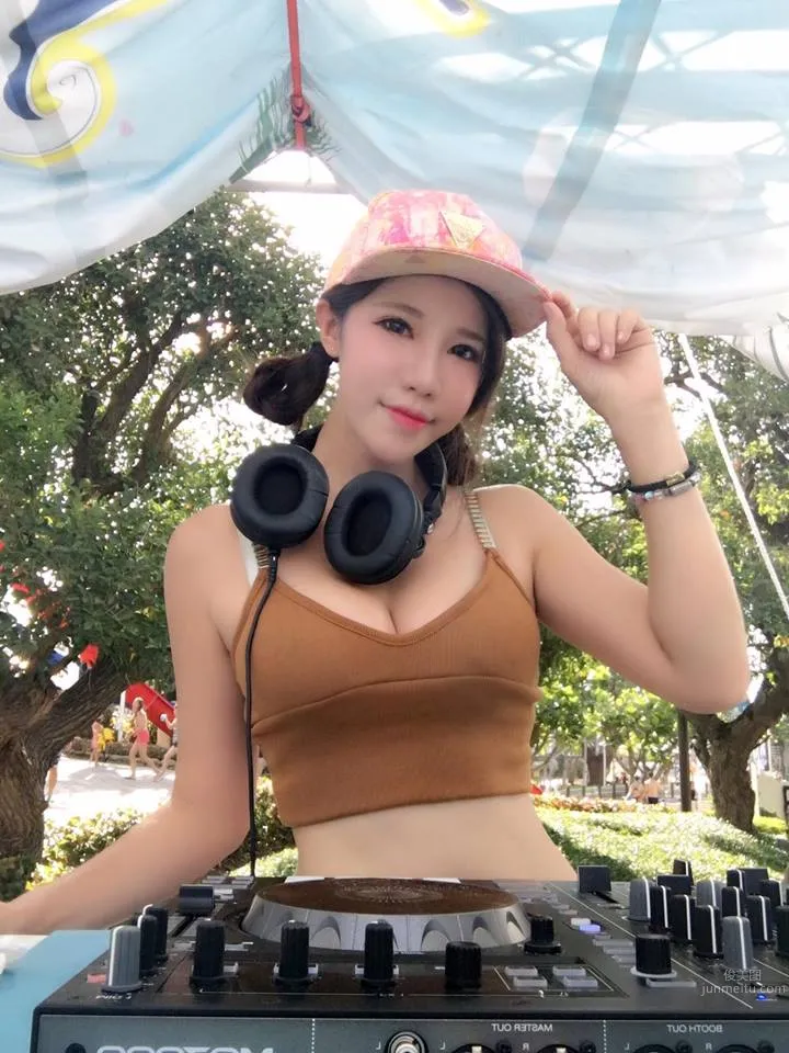 超可爱！女神Cyndi「美胸好身材」画面好犯规_25