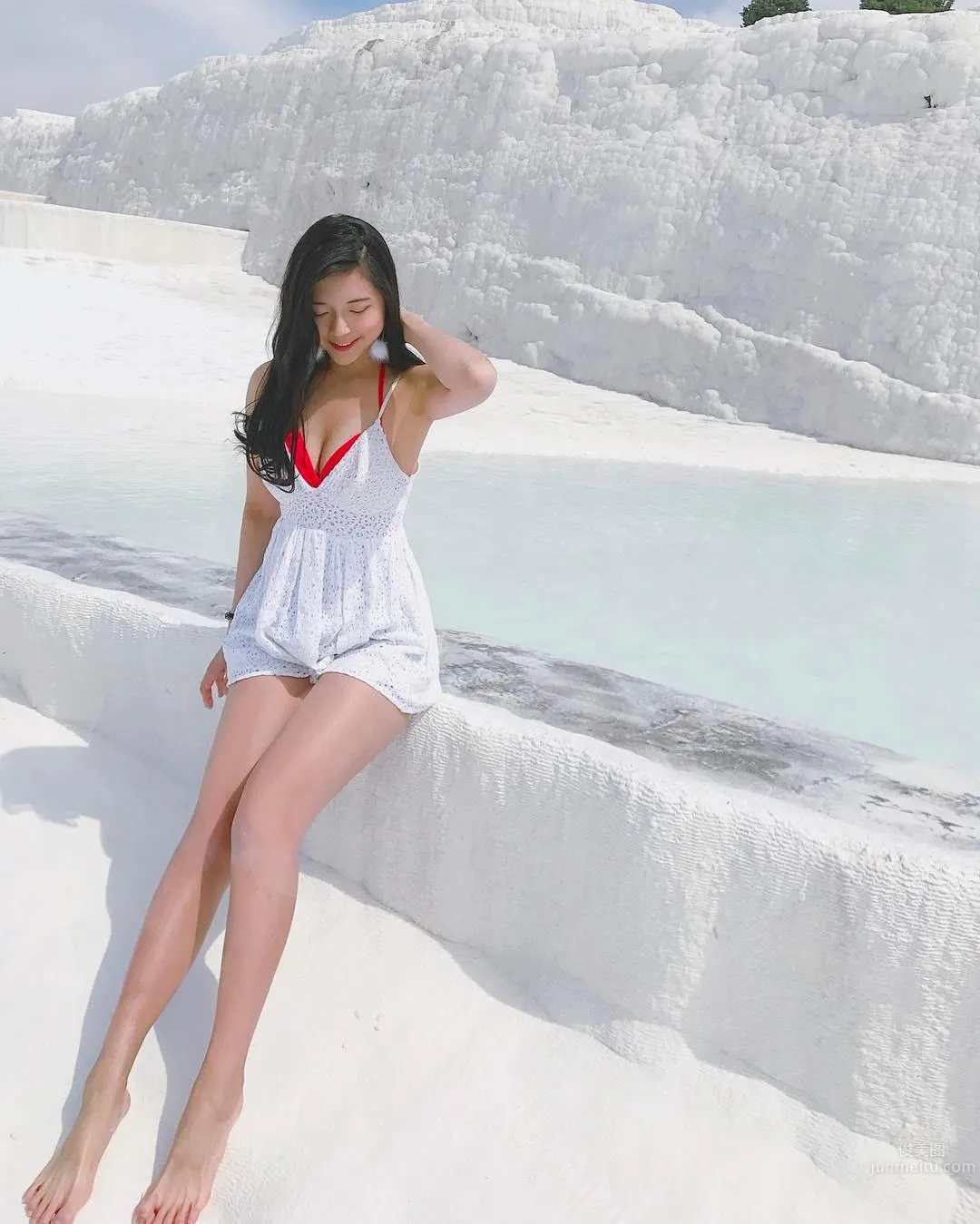正妹品妍日本海邊玩水 沙灘釋放健康最美體态 14
