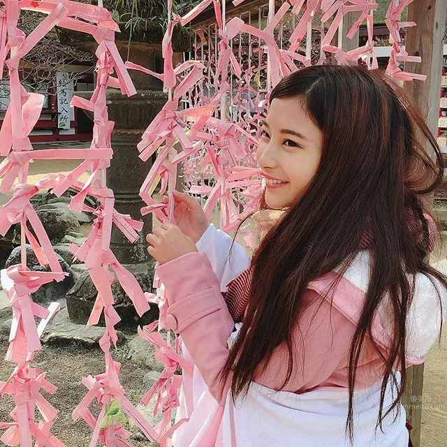 香港正妹鐘曦南 樂天派女生私房照 9