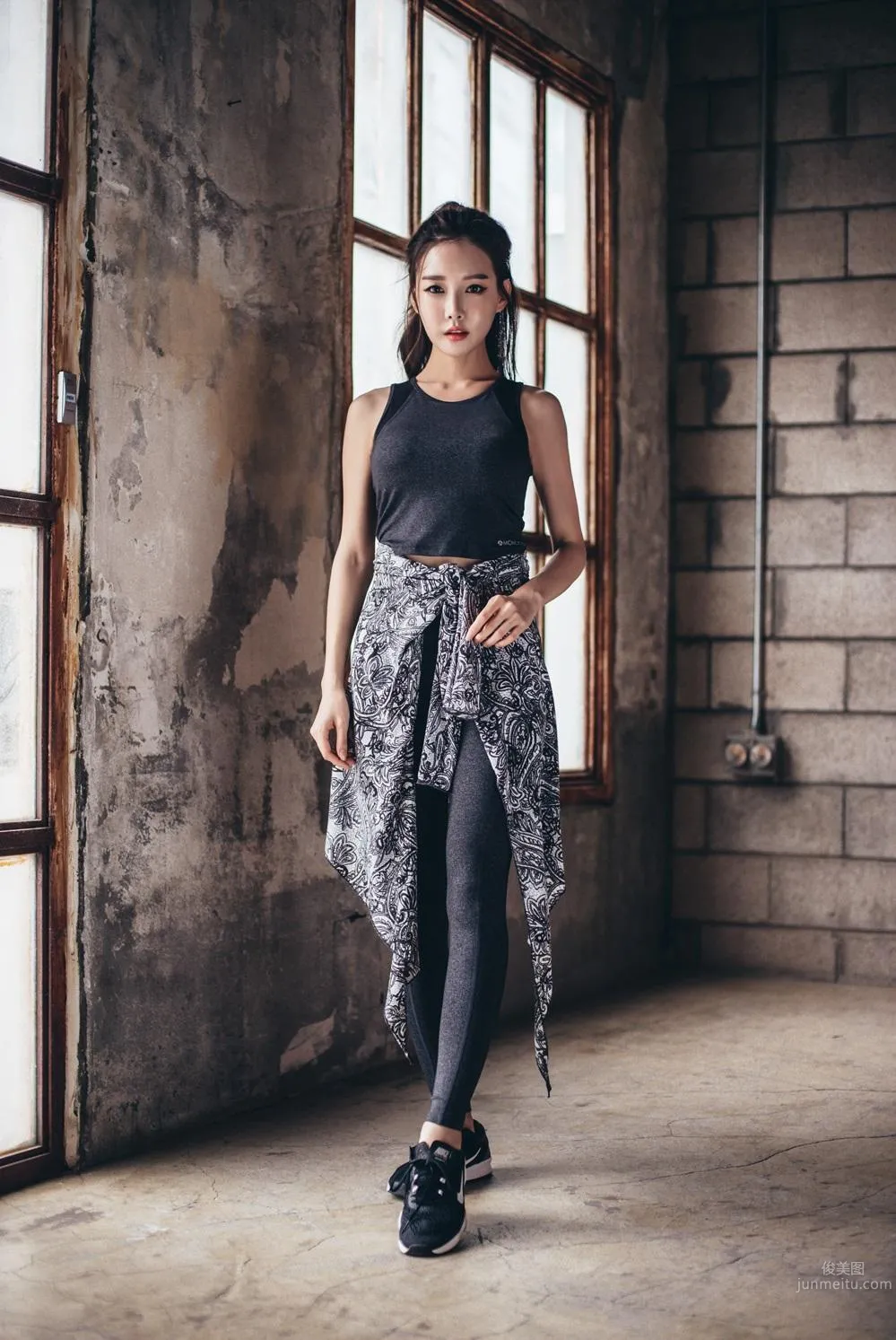 Yoon Ae Ji- 香汗淋漓的運動型寫真 37