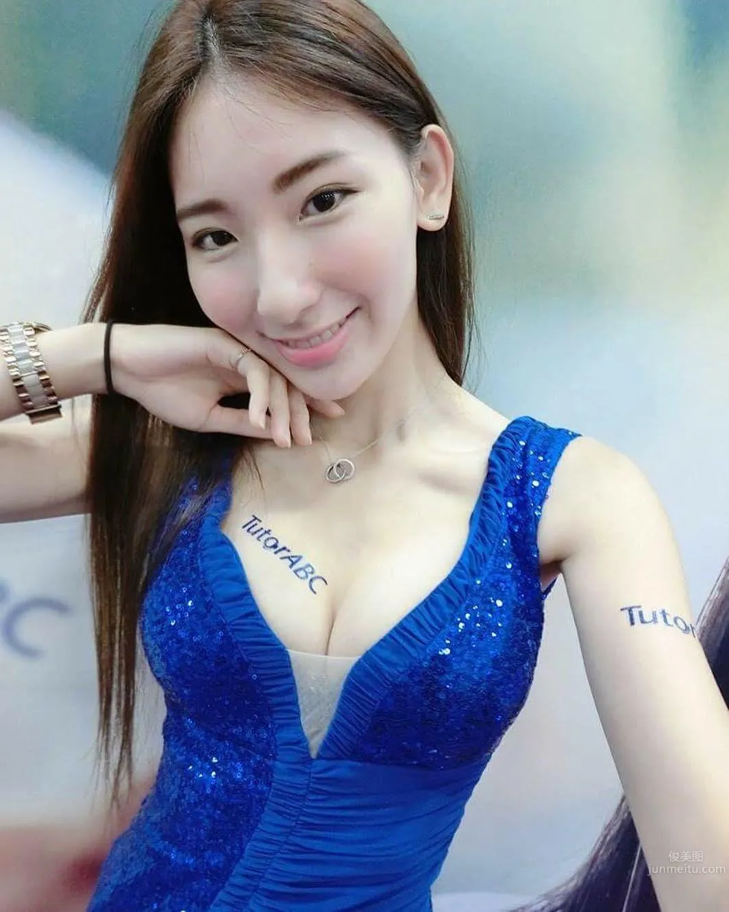 台灣模特何玮珍 無雙美腿私房照 6