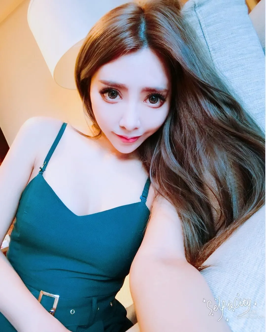 迷幻妖精唐琦琦 美胸馬甲線相得益彰 12