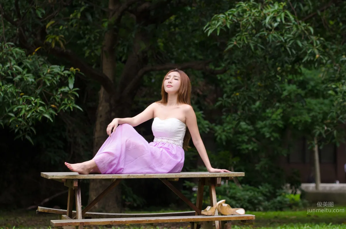 趙芸- 成熟女人戶外寫真系列四 25