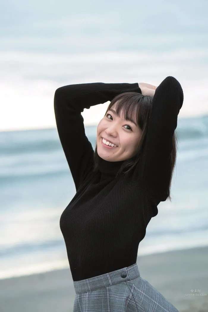 聲優斉藤朱夏Solo寫真出道 黑色緊身連衣裙無聲魅力 13