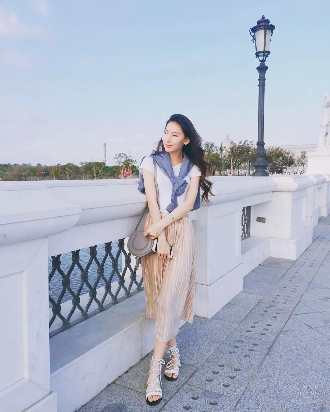 台灣模特何玮珍 無雙美腿私房照 10