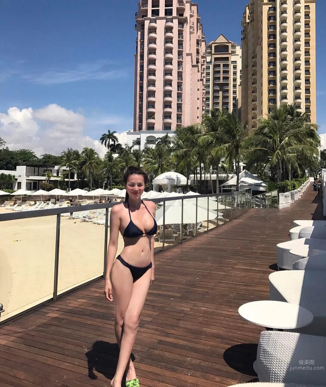 菲律宾美人Sunshine Guimary 杜拜帆船酒店大秀浑圆美胸_15